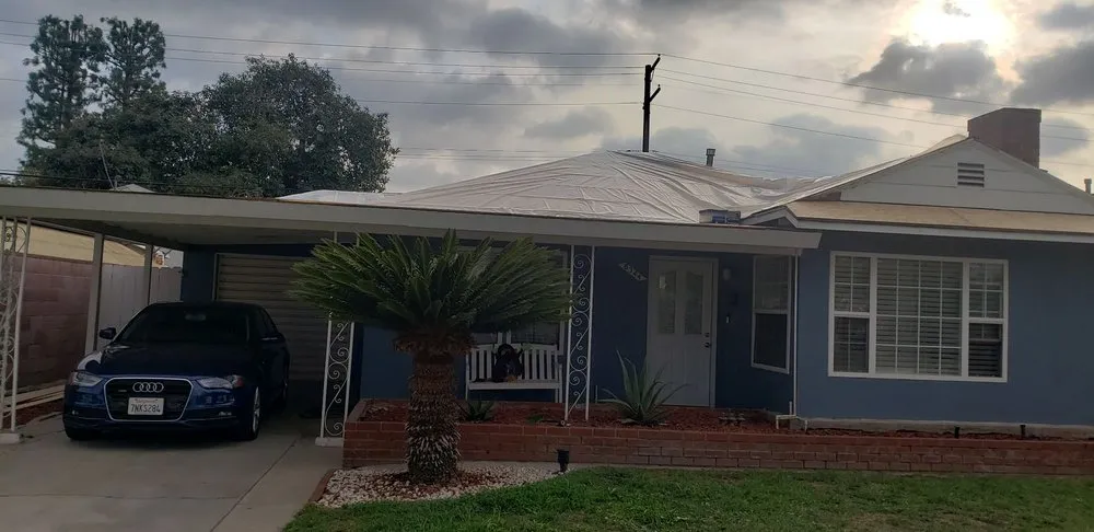 Slide of Jerry's Roofing