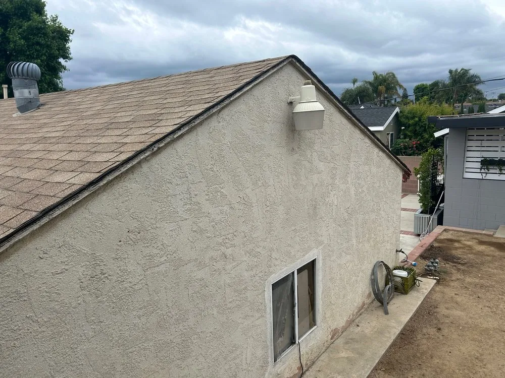 Slide of Jerry's Roofing