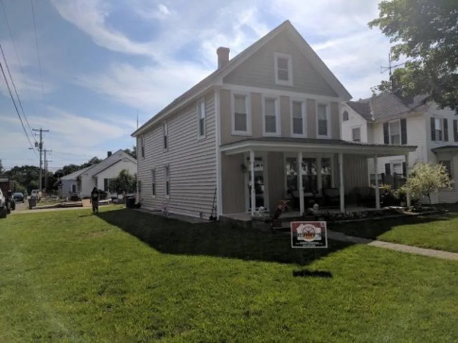 Slide of Jerry's Siding & Roofing