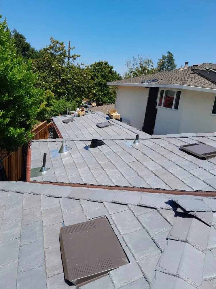 Slide of Jerson Roofing