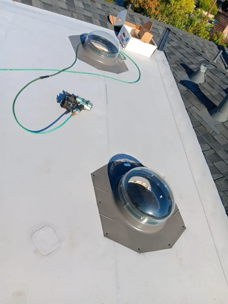 Slide of Jerson Roofing