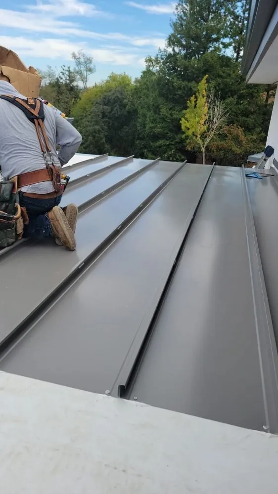 Slide of Jerson Roofing