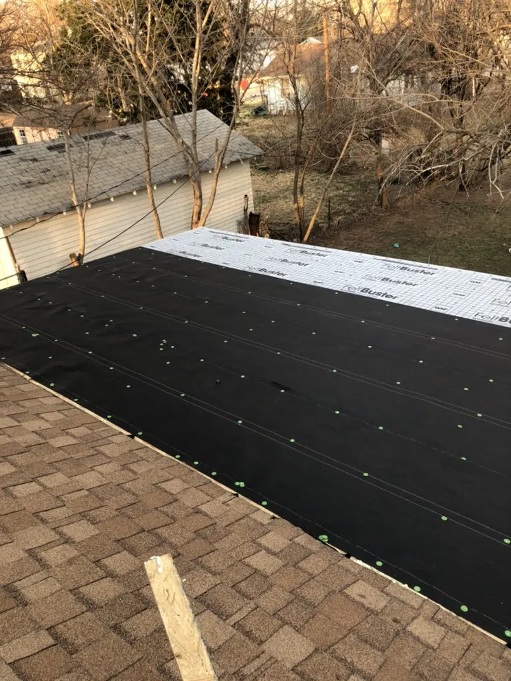 Slide of JE'S Home Improvement