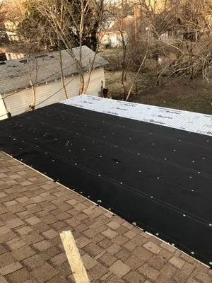 JE'S Home Improvement Logo