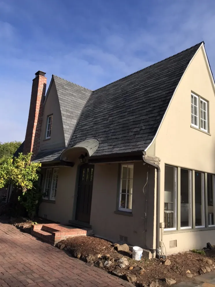 Slide of Jesus Lara & Sons Roofing