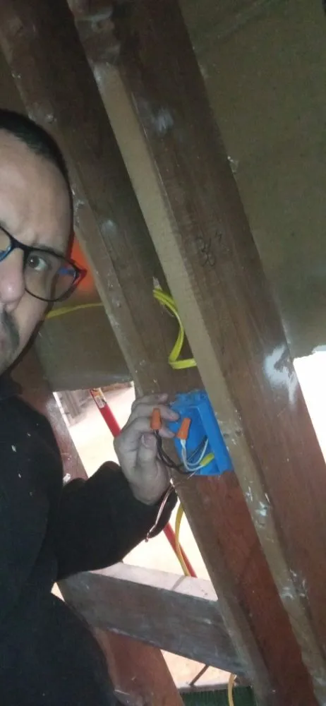 Slide of Jesus Mendoza