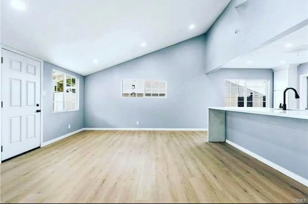 Slide of J&F BUILDING GROUP