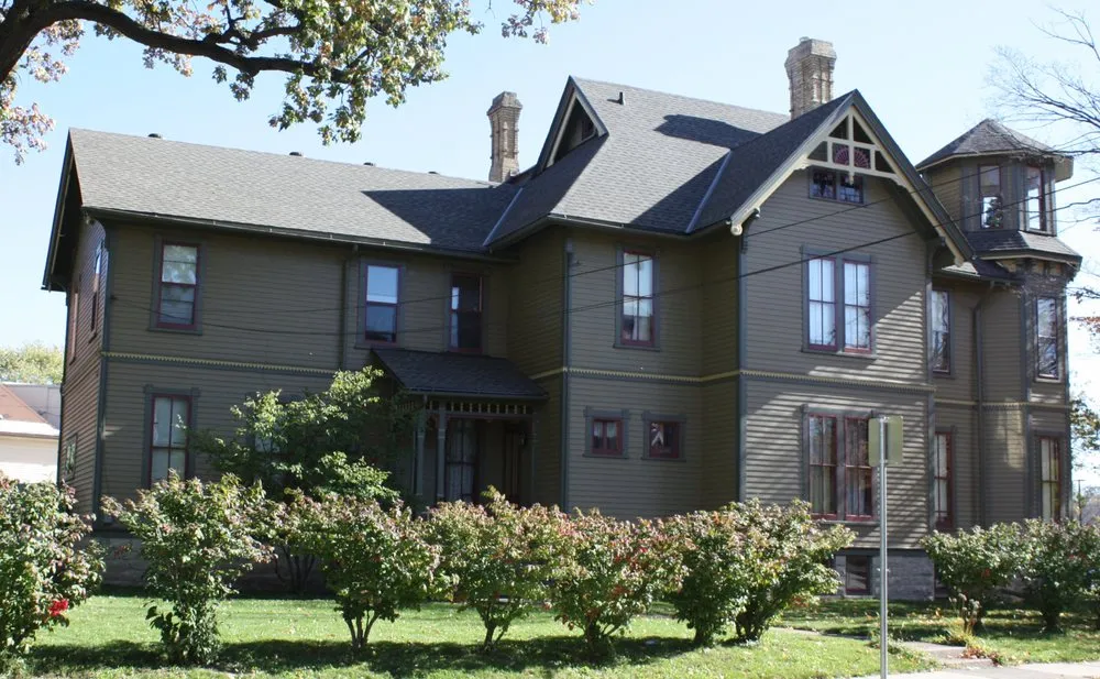 Slide of JF Lopez Roofing