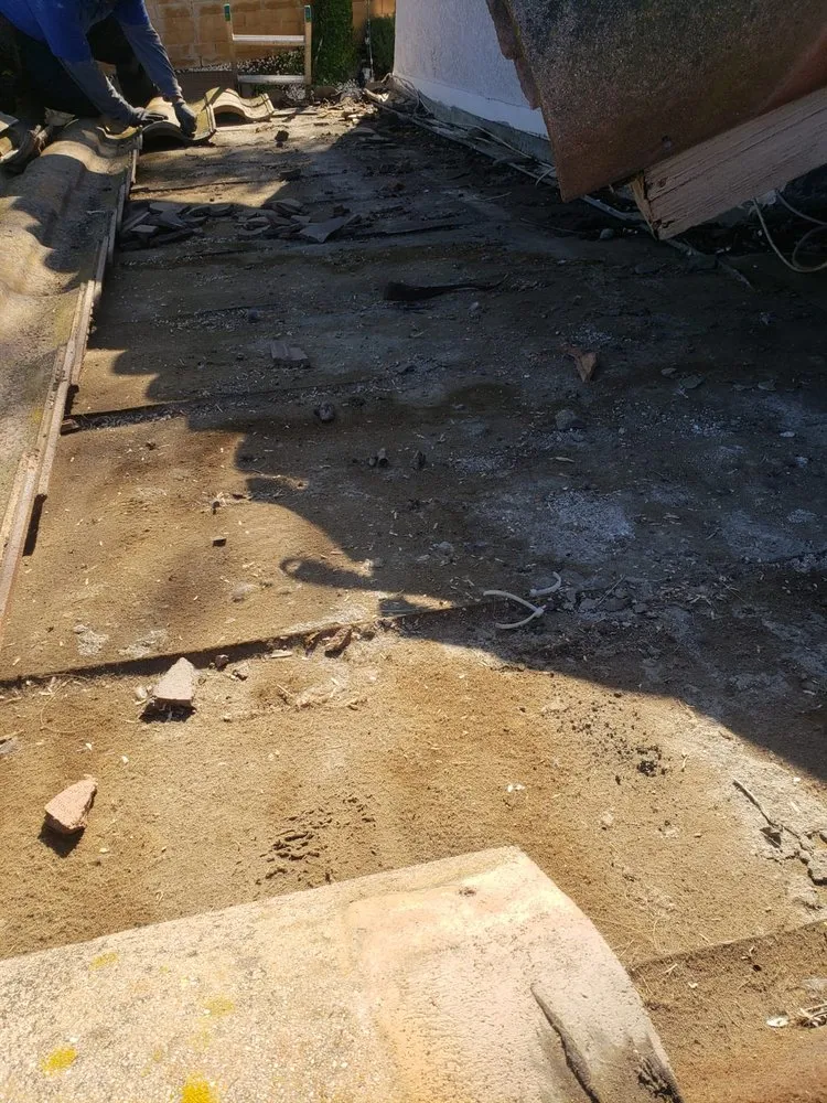 Slide of JF Roofing Solutions