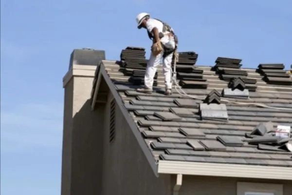 J&G Roofing and Paving Logo