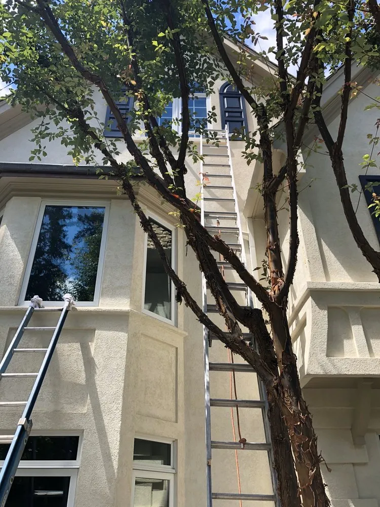 Slide of JH Crown General Contractor