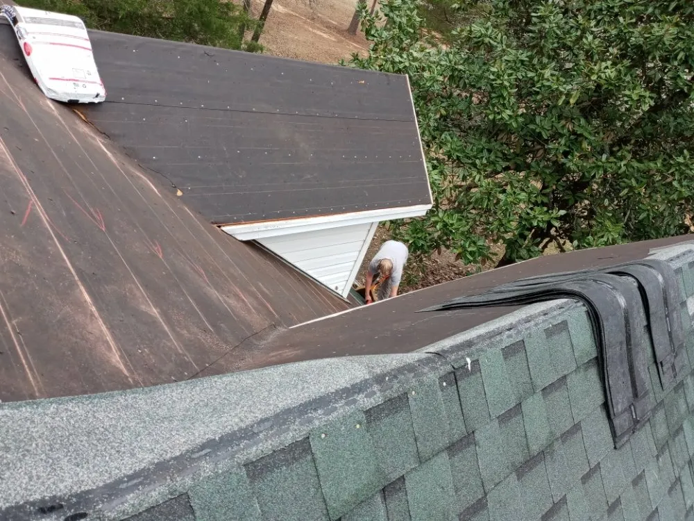 Slide of J&H Roofing & Repairs