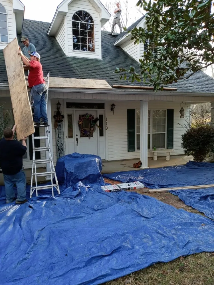 Slide of J&H Roofing & Repairs