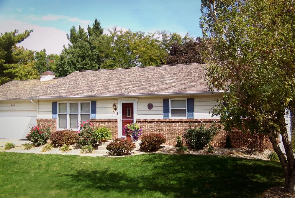 Slide of JIC Roofing