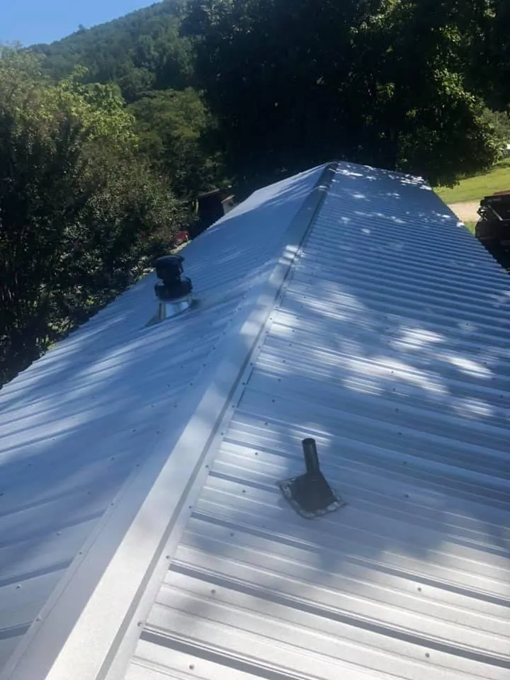 Emergency roof repair in Rabun Gap, GA by Jimenez Roofing