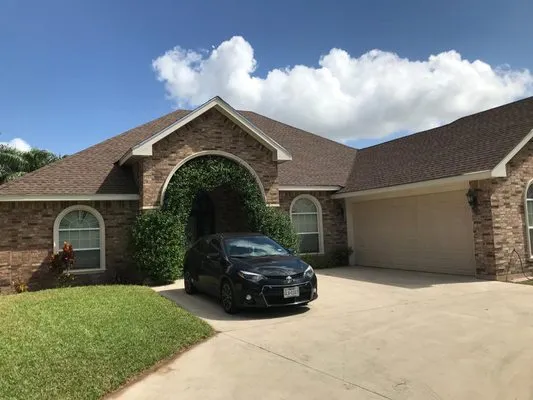 JJ builds Roofing & Construction Logo