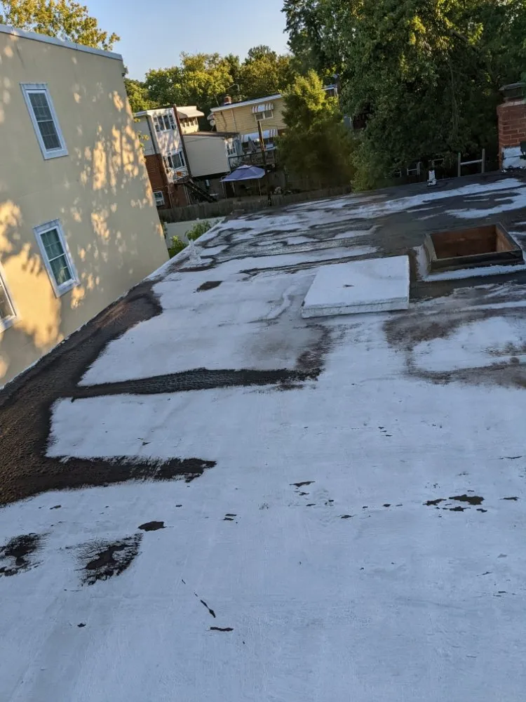 Local residential roofing service for residential properties in UNIVERSITY PA, MD by J&j contractor
