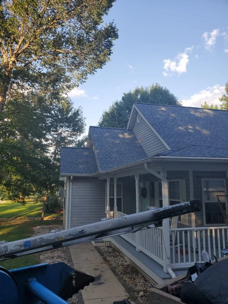 Local roof repair in UNIVERSITY PA, MD by J&j contractor