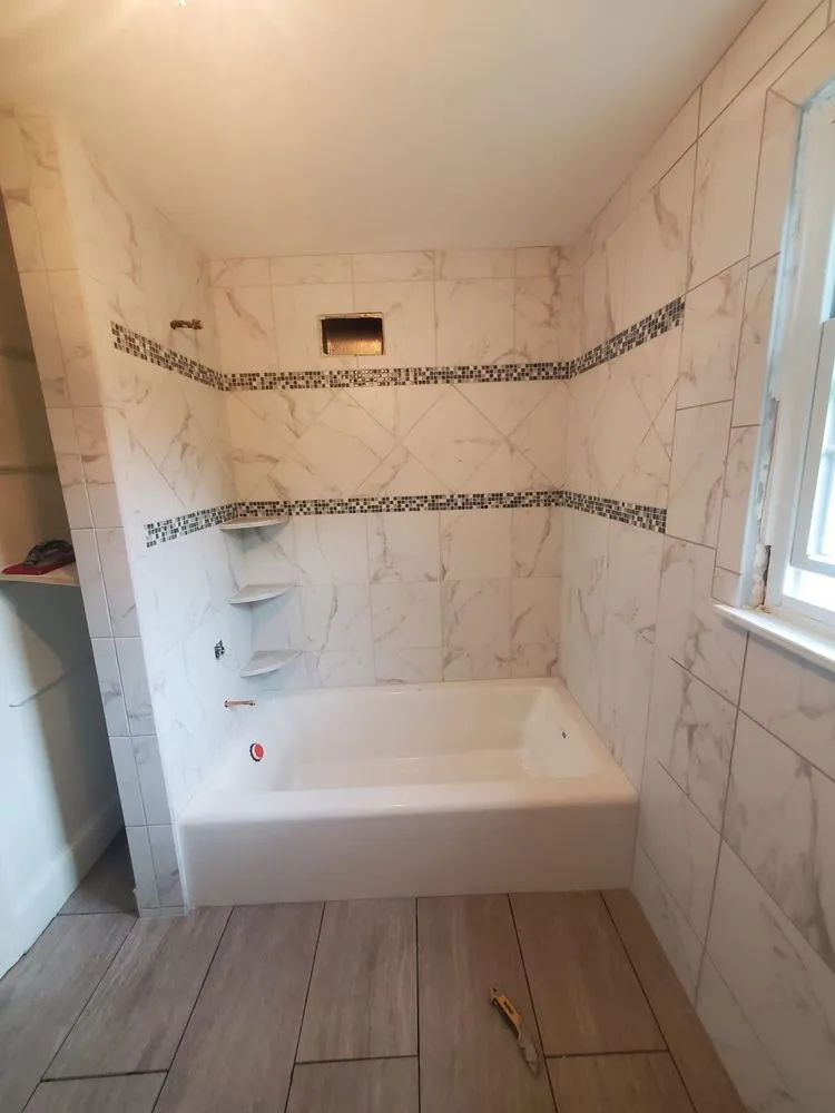 Slide of JJ Diaz Contractor