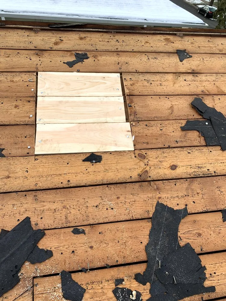 Slide of JJ Diaz Contractor