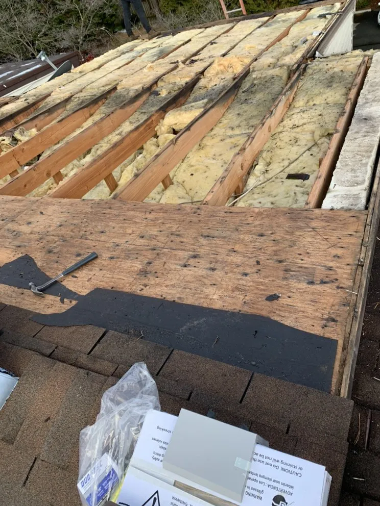 Slide of JJ Diaz Contractor