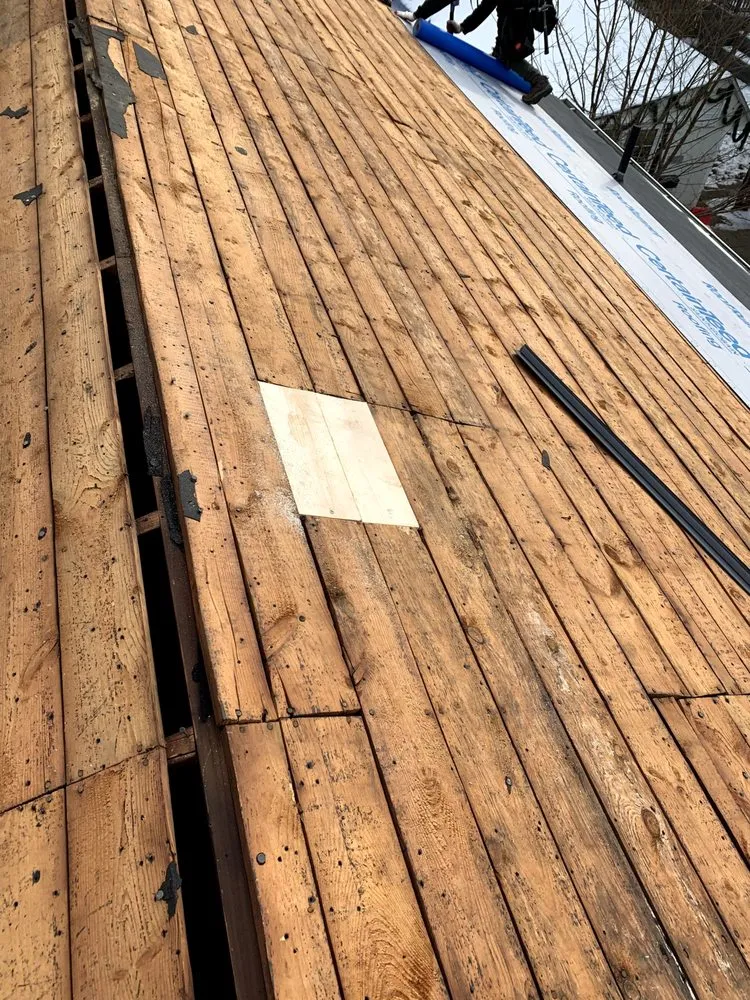 Slide of JJ Diaz Contractor