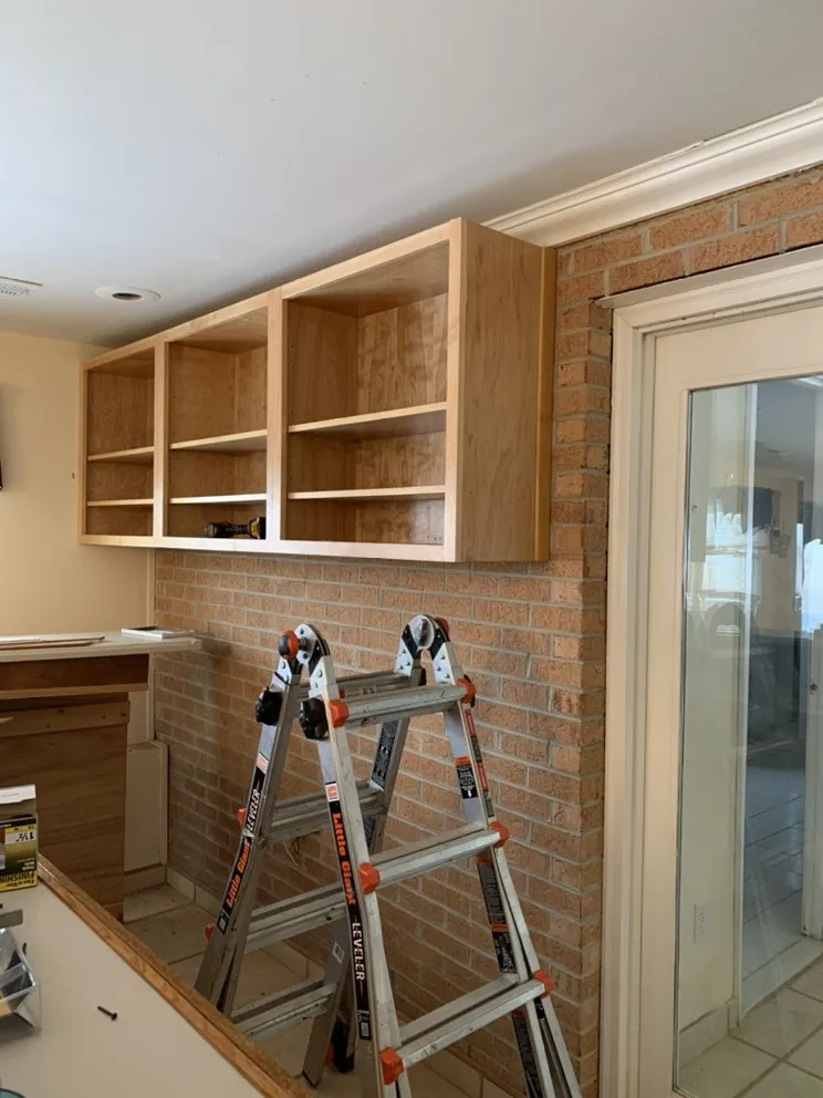 Slide of JJ Diaz Contractor