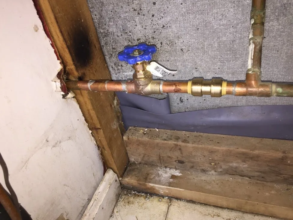 Slide of JJ Diaz Contractor