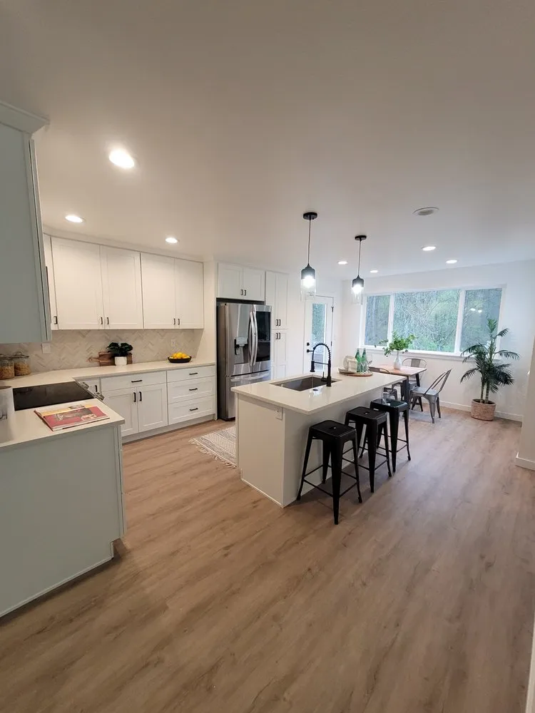 Slide of J&J Remodeling and Painting