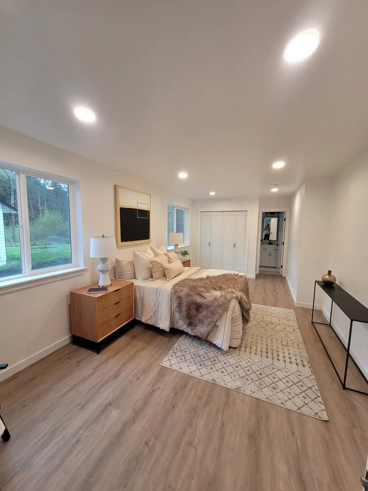 Slide of J&J Remodeling and Painting