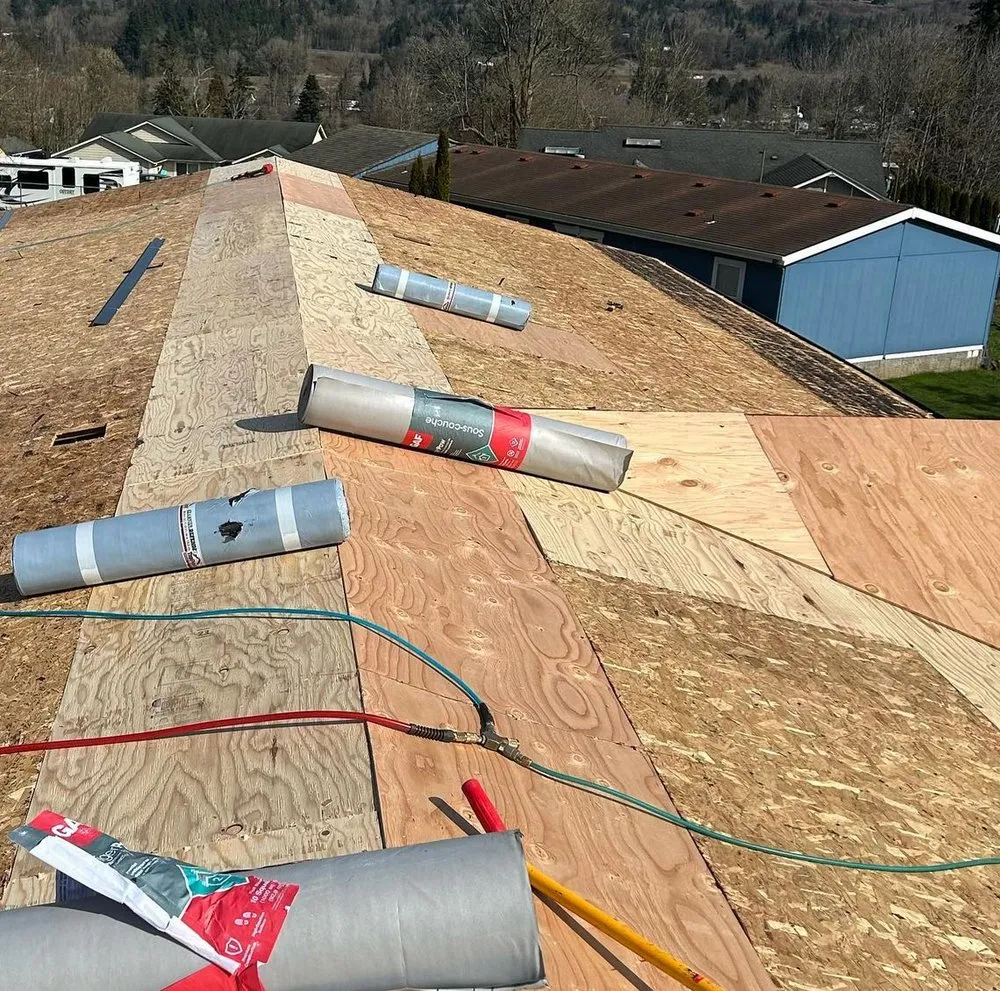 Slide of J&J Roofing & Construction