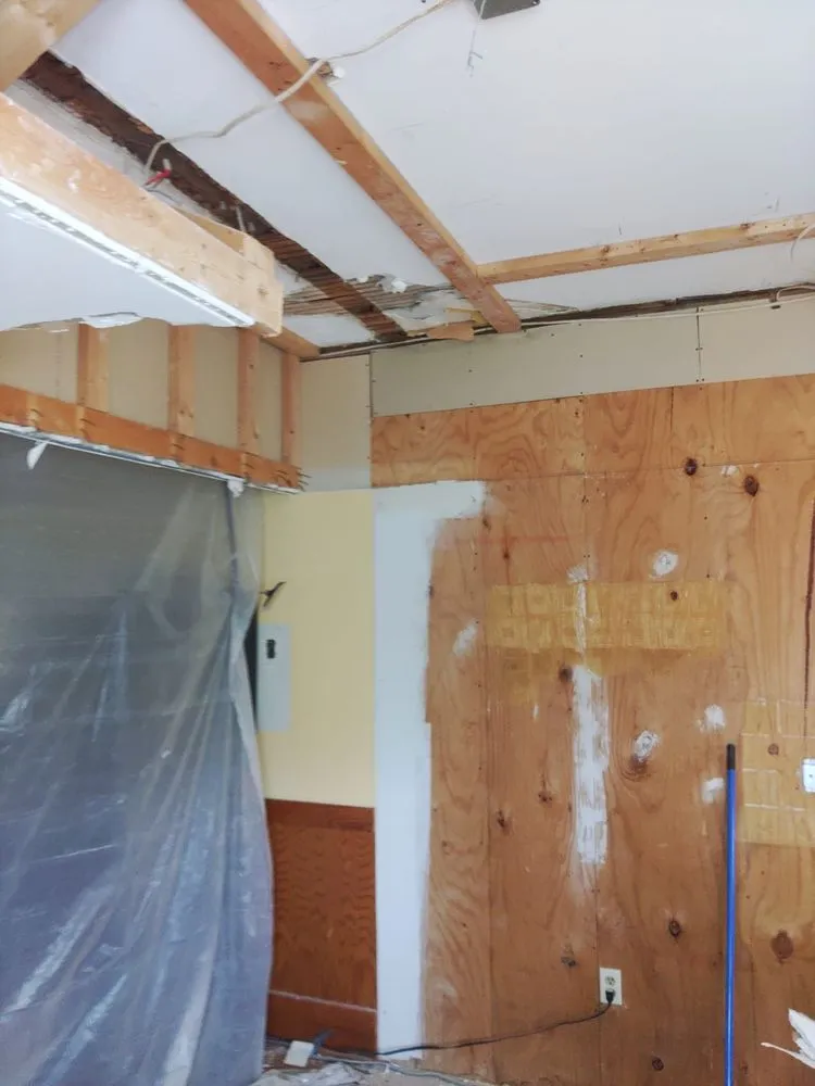 Slide of JJS Custom Carpentry