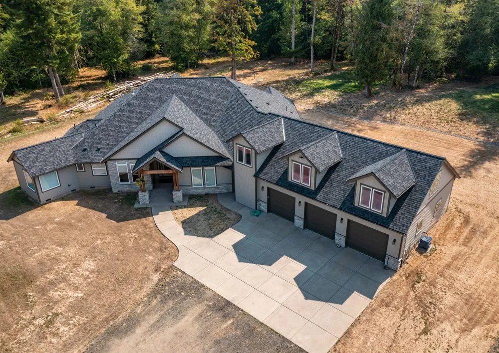 Slide of J&K Roofing