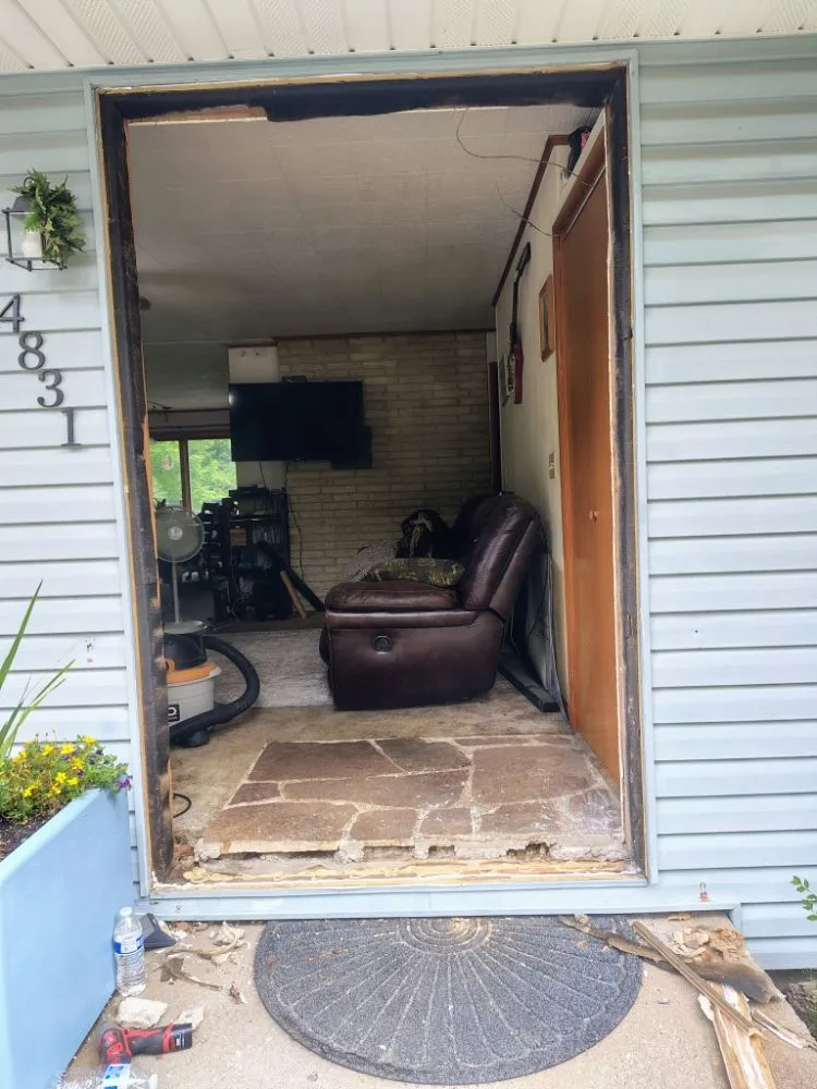 Slide of JL Carpentry