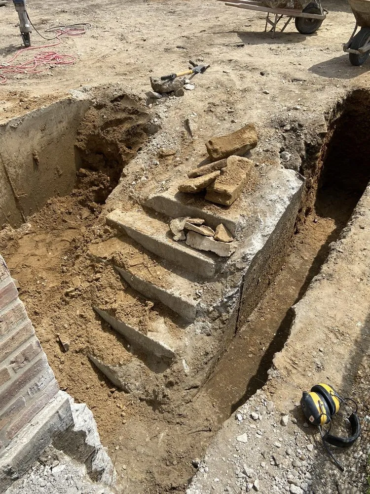 Slide of JL Contractor Services