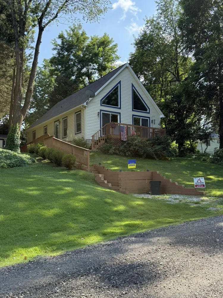 Top-rated shingle roofing service in Galena, MD by J&L Exteriors
