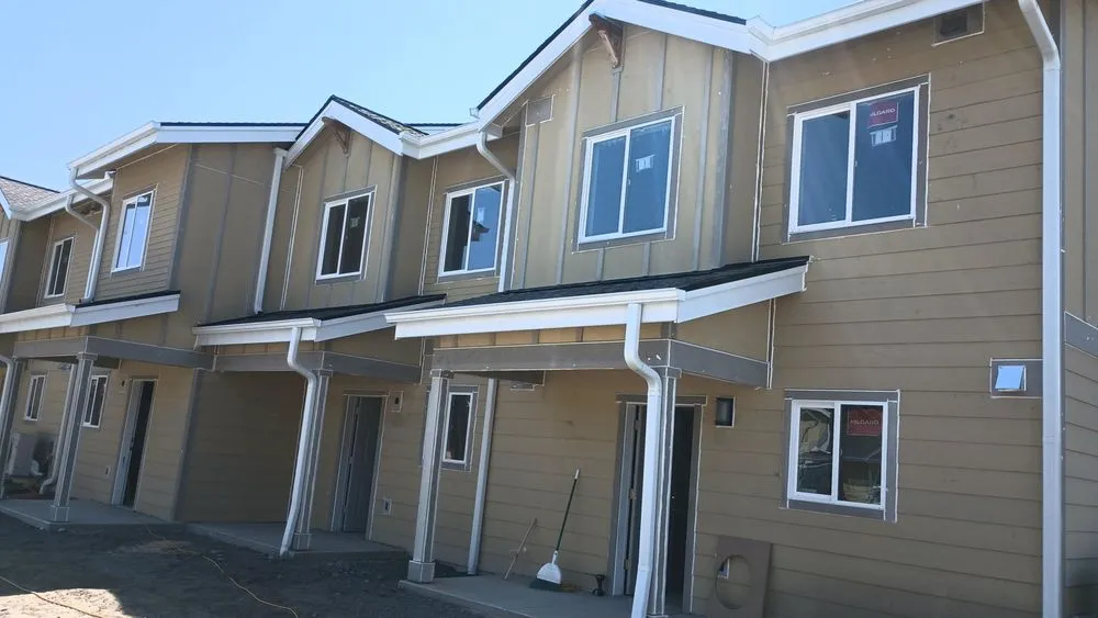 Slide of JL Gutters And General Contractor