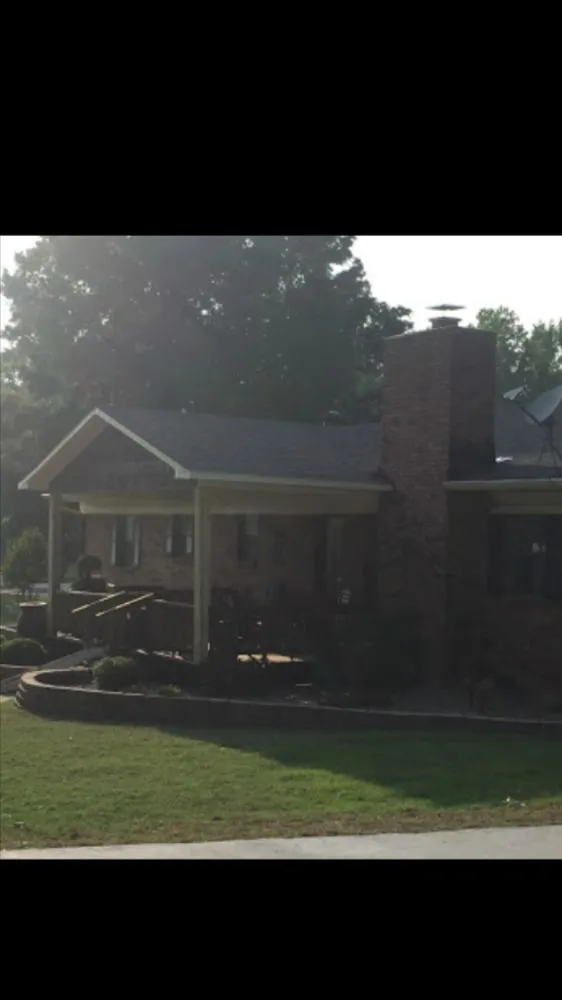 Top-rated shingle roofing service same-day service across McRae, AR - J&L Roofing & Construction
