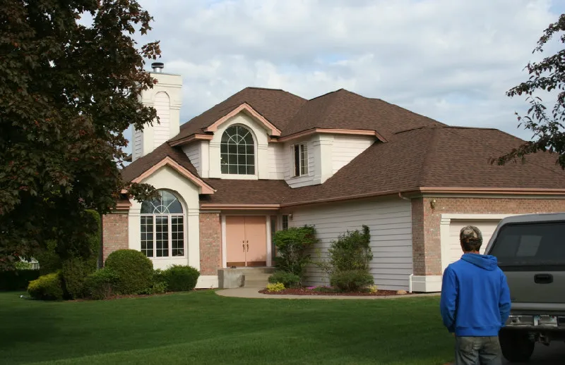 Slide of J&l Roofing