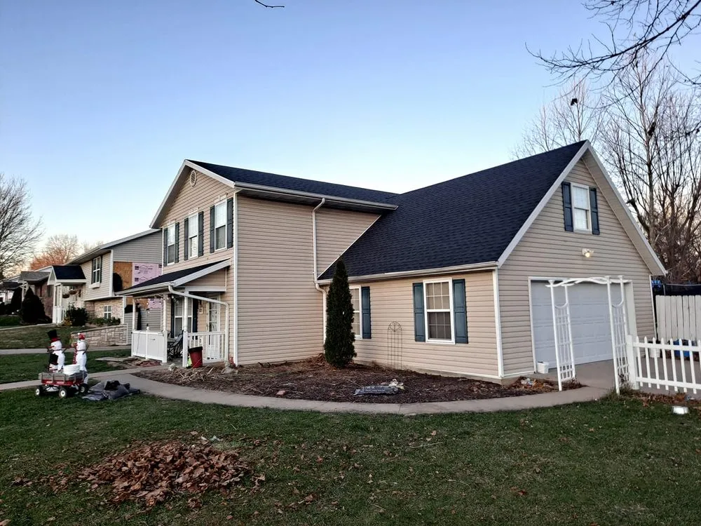 Slide of JL Tree Service and Roofing