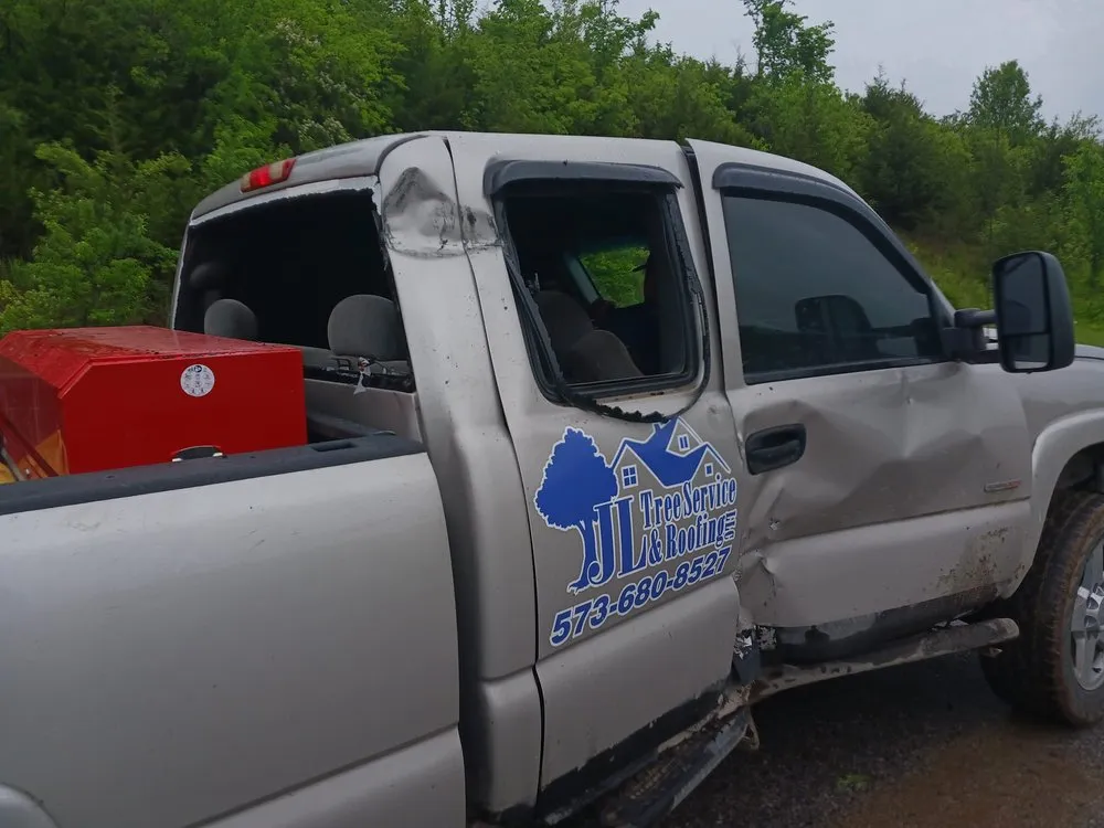 Slide of JL Tree Service and Roofing