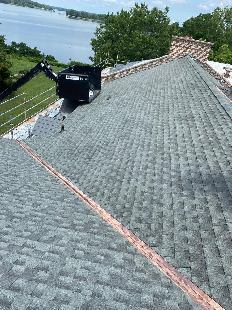 Slide of JLE Contractors