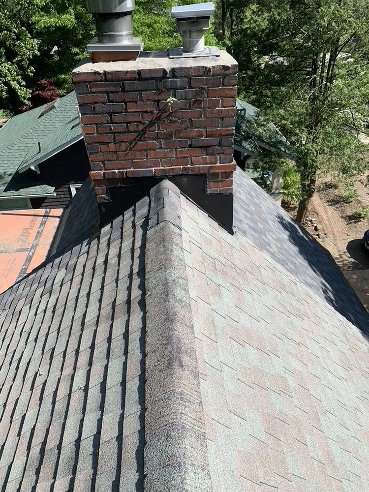 Slide of JLeon Contractor