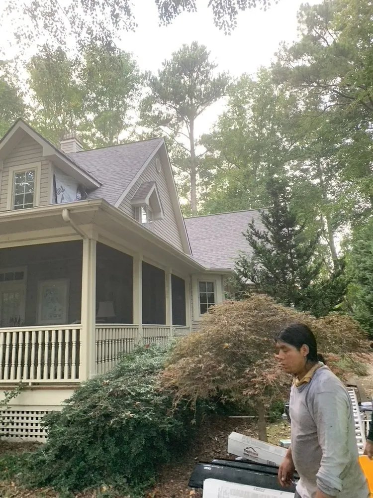 Slide of JLeon Contractor