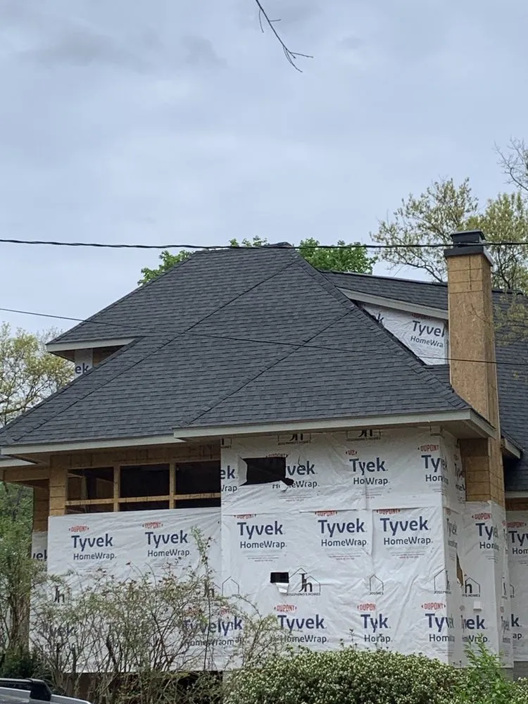 Slide of JLeon Contractor