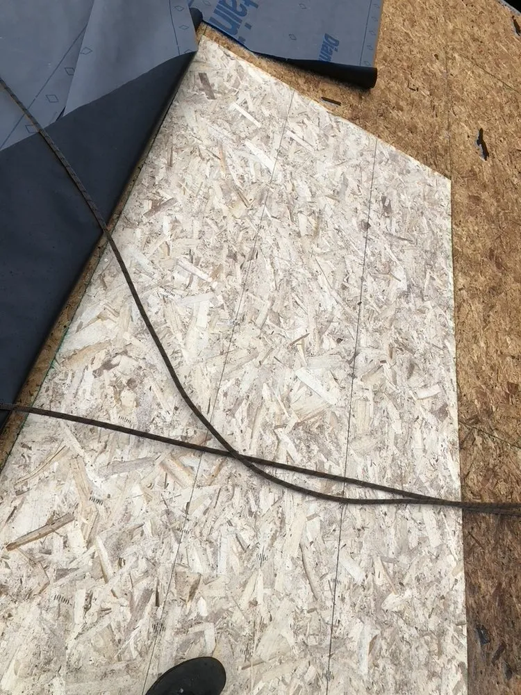 Slide of JLeon Contractor