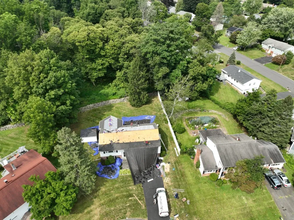 Slide of JLT Contracting