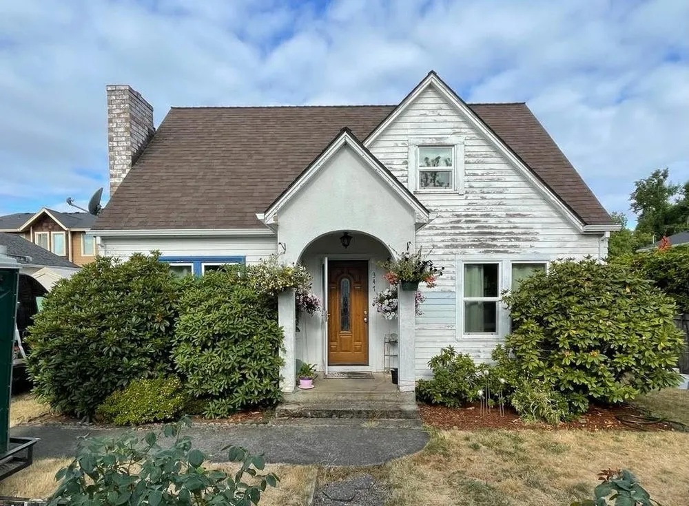 Slide of JLV Construction