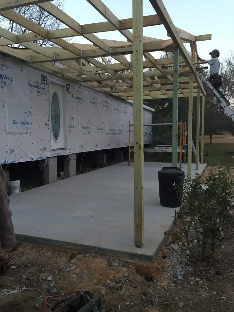 Slide of J&M Home Improvements