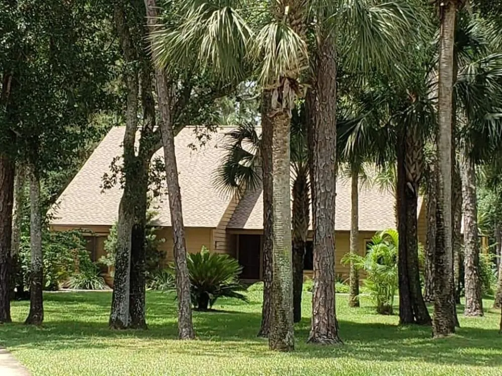 Slide of J&M Roofing & Construction